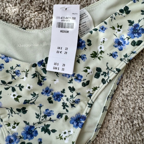 NWT Abercrombie Floral Bikini Set - Size M - Matching Top & Bottom - Green Blue - Picture 2 of 7